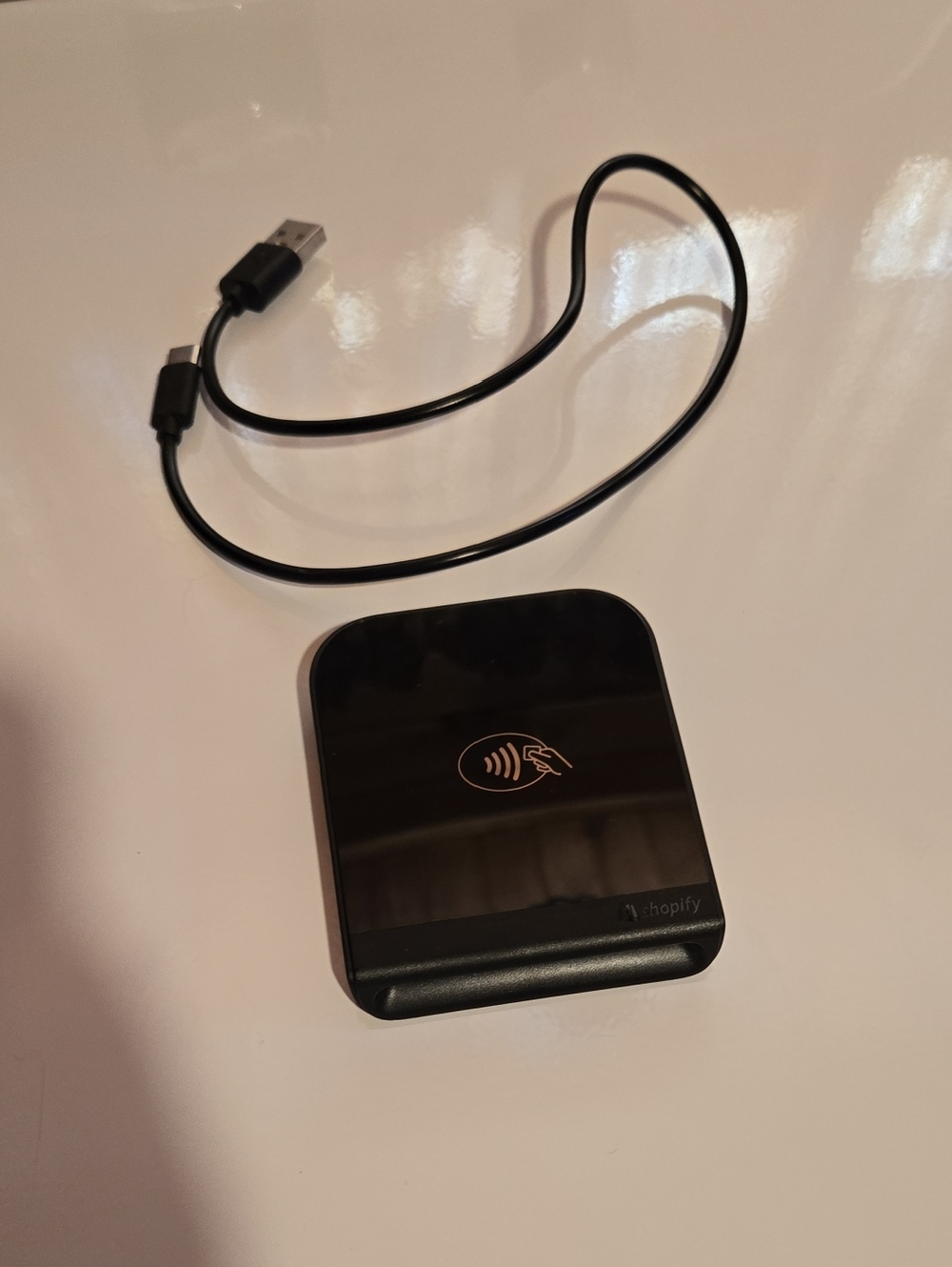 Shopify Black Contactless Tap And Chip Reader with USB Cable- As Is
